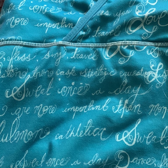 Rare Lululemon “manifesto” deep V racerback tank - Picture 5 of 6